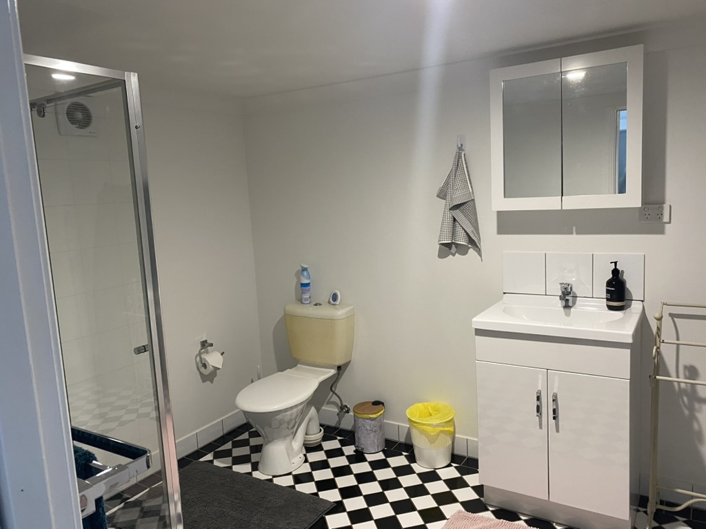 Hinterland Haven bathroom